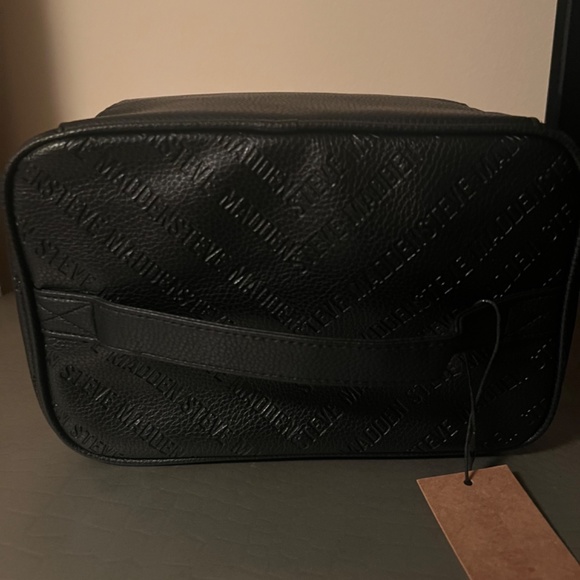 Steve Madden Makeup Bag - Picture 2 of 3